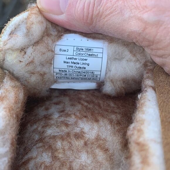 🔥 5/20🔥 Norty Suede Leather Faux Fur Lined slippers Sz 2Y Unisex - Picture 7 of 8